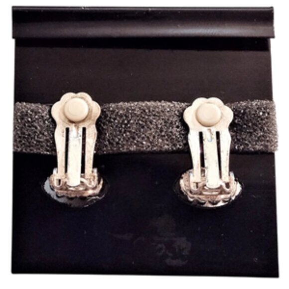 Lauren 7/8" Cross Band Lined Half Hoop Clip On Earrings Vintage Silver Tone Plat - Picture 2 of 3